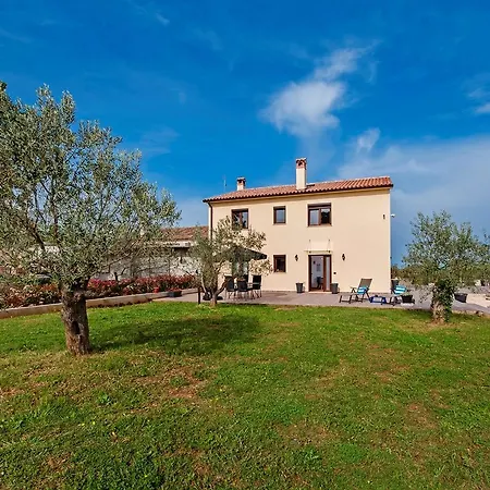 Cal Bianca 878 Apartamento
