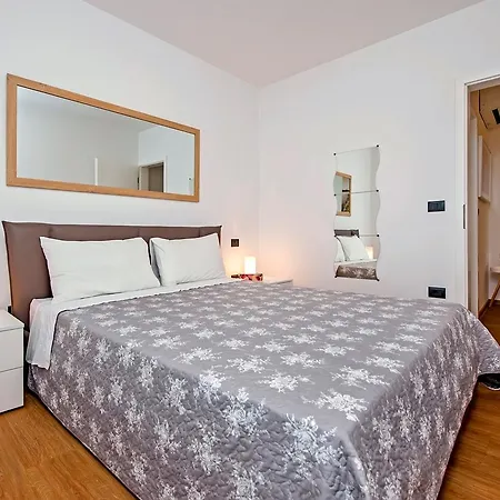 Cal Bianca 878 Apartamento